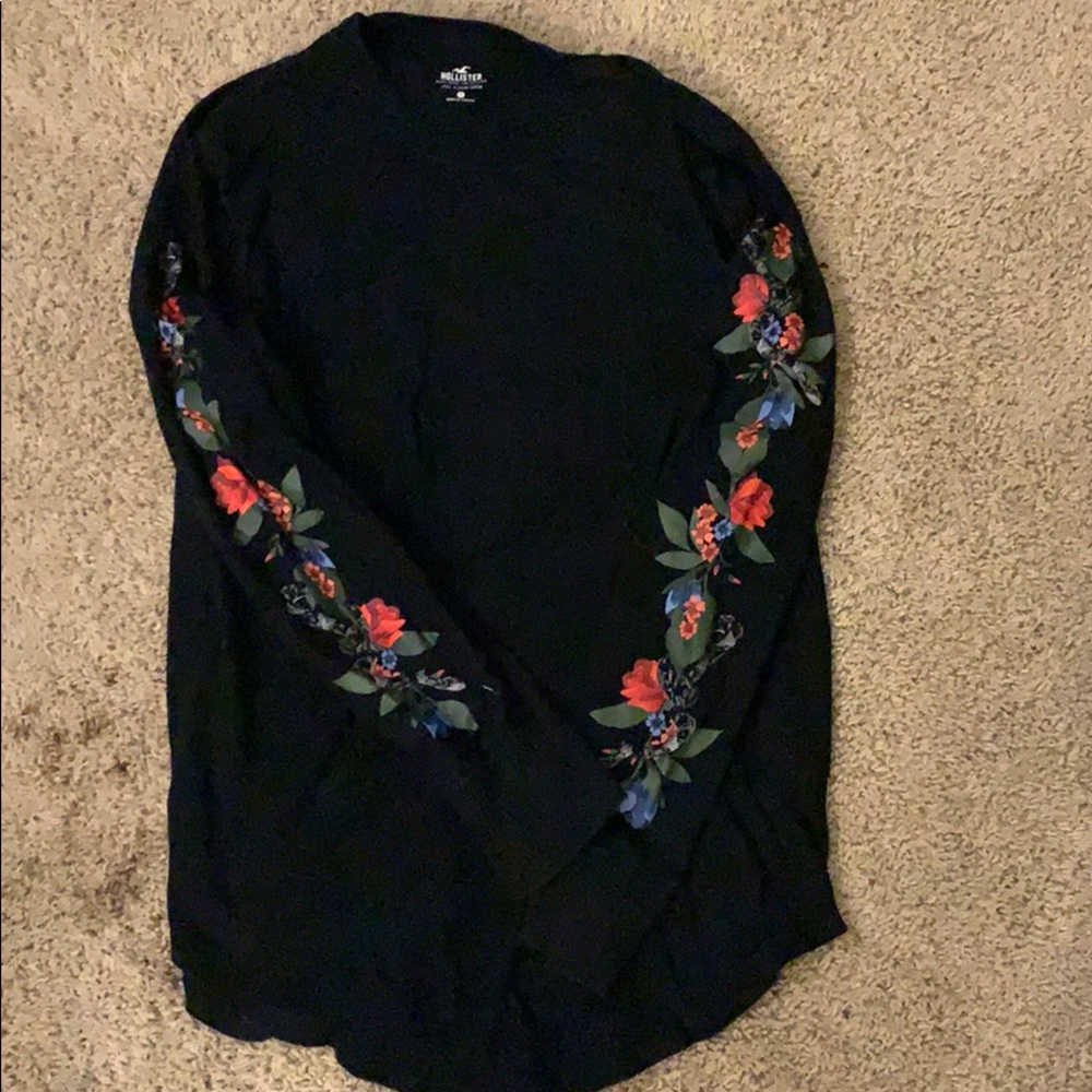 Hollister long sleeve flower crew neck shirt.